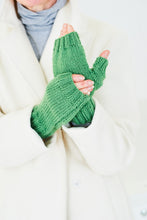Load image into Gallery viewer, Stylecraft Pattern 10144: Gloves & mitts in D.K (digital download)