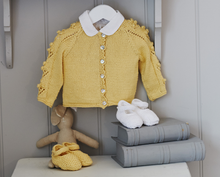 Load image into Gallery viewer, King Cole Baby Book 8