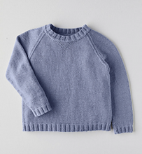 Load image into Gallery viewer, Sirdar Pattern 2536: Sweaters
